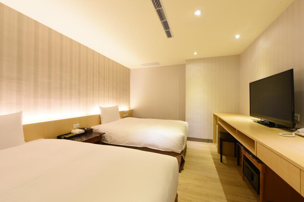 Hotel Simple Life Kaohsiung Extérieur photo